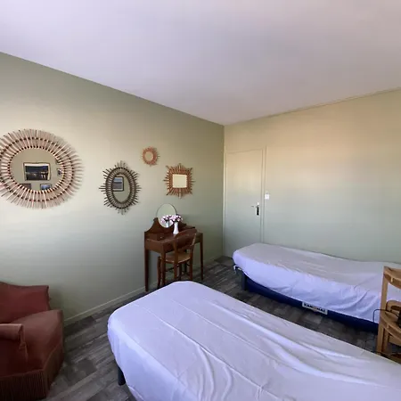 3 Etoiles Face - Parking Apartment